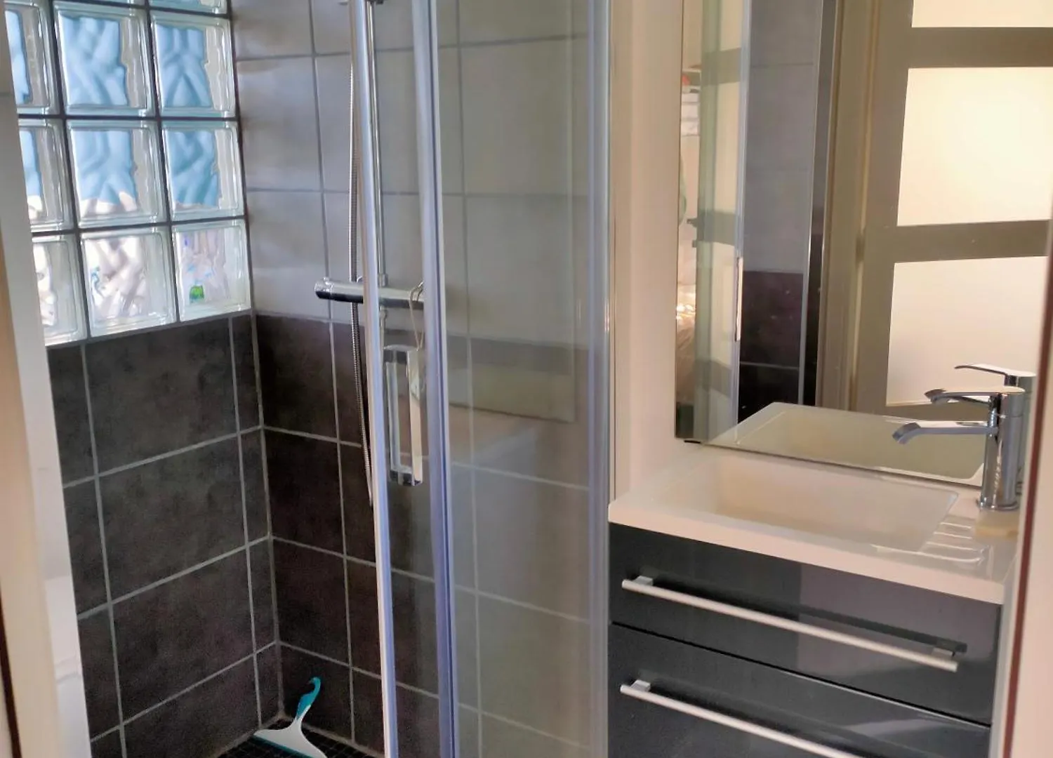 Tres Beau Studio Meuble A Louer Murat  Apartment
