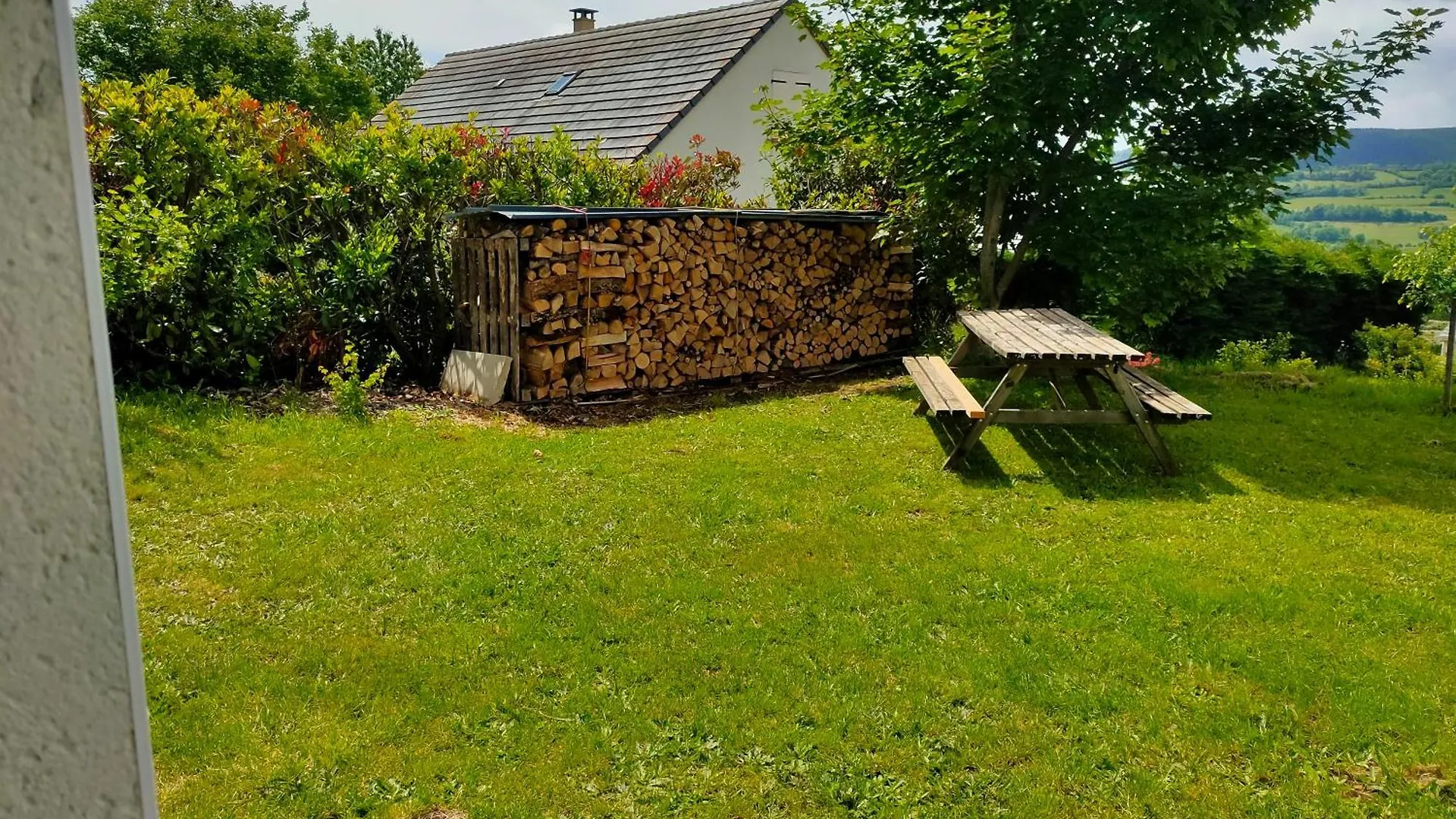 Tres Beau Studio Meuble A Louer Murat  Murat (Cantal)